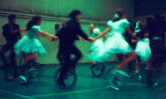 Danse en monocycle